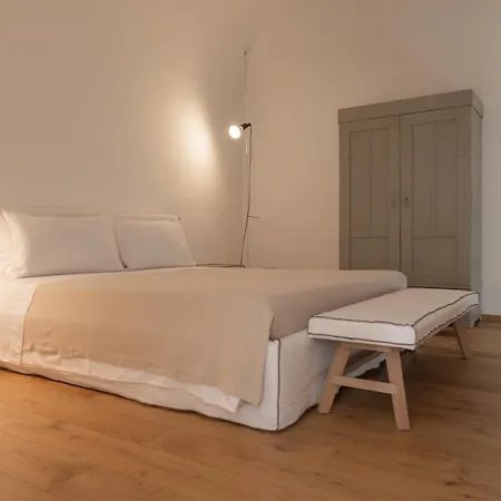 Oda ve Kahvaltı Palazzo Console 4*